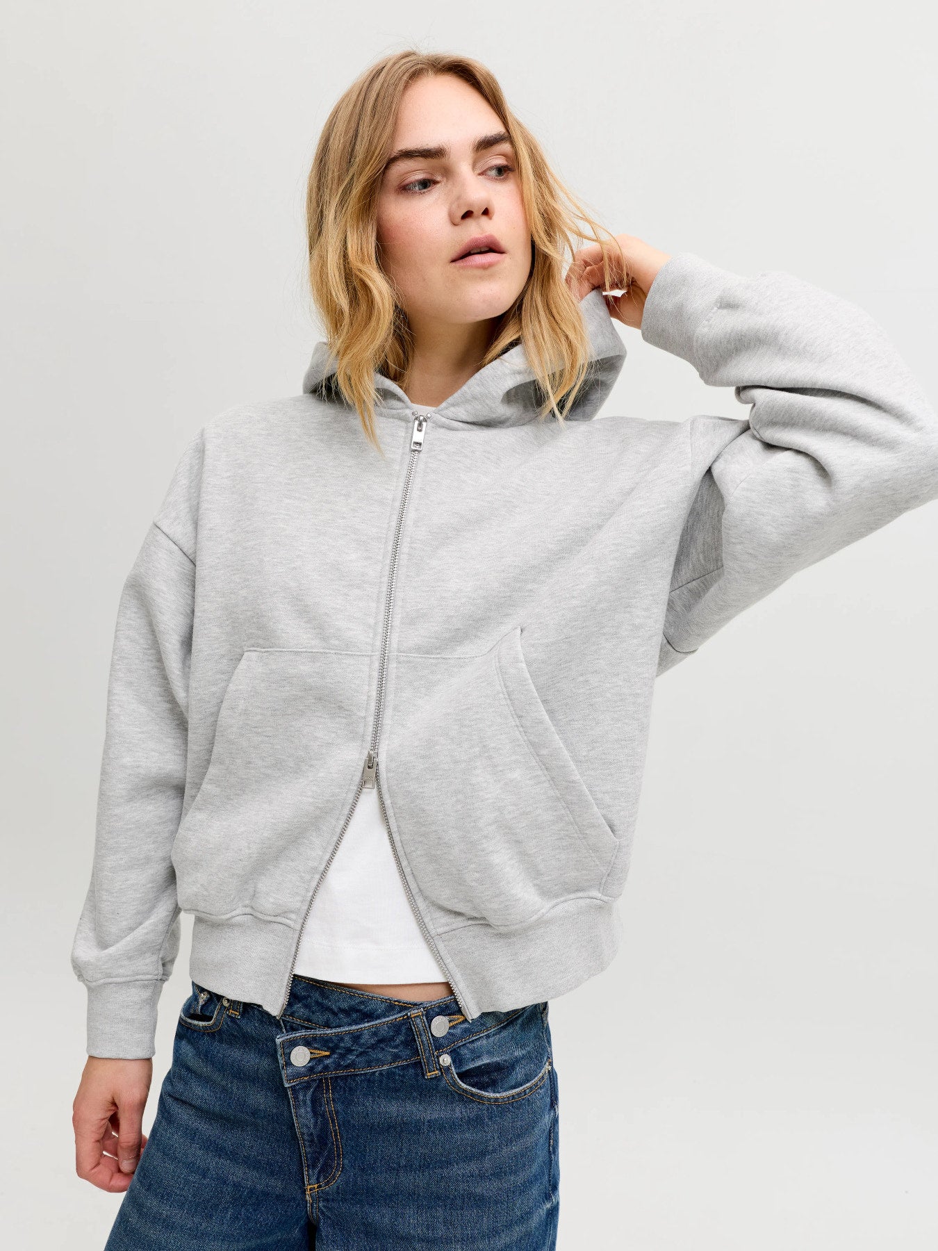 JJXX SOPHIA BOXY LS ZIP HOOD SWT GRÅ