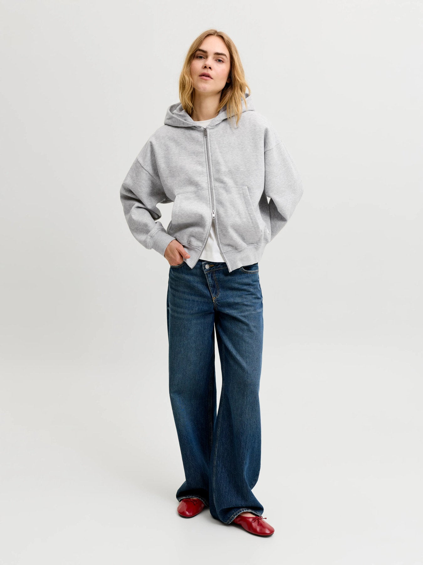 JJXX SOPHIA BOXY LS ZIP HOOD SWT GRÅ