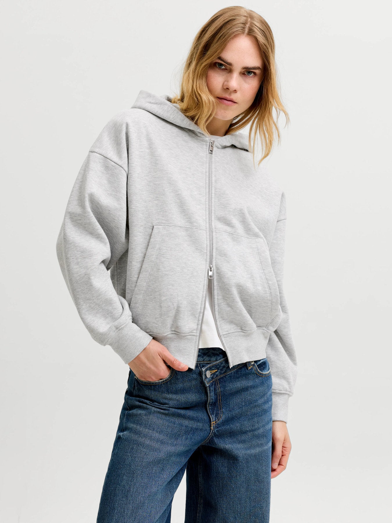 JJXX SOPHIA BOXY LS ZIP HOOD SWT GRÅ