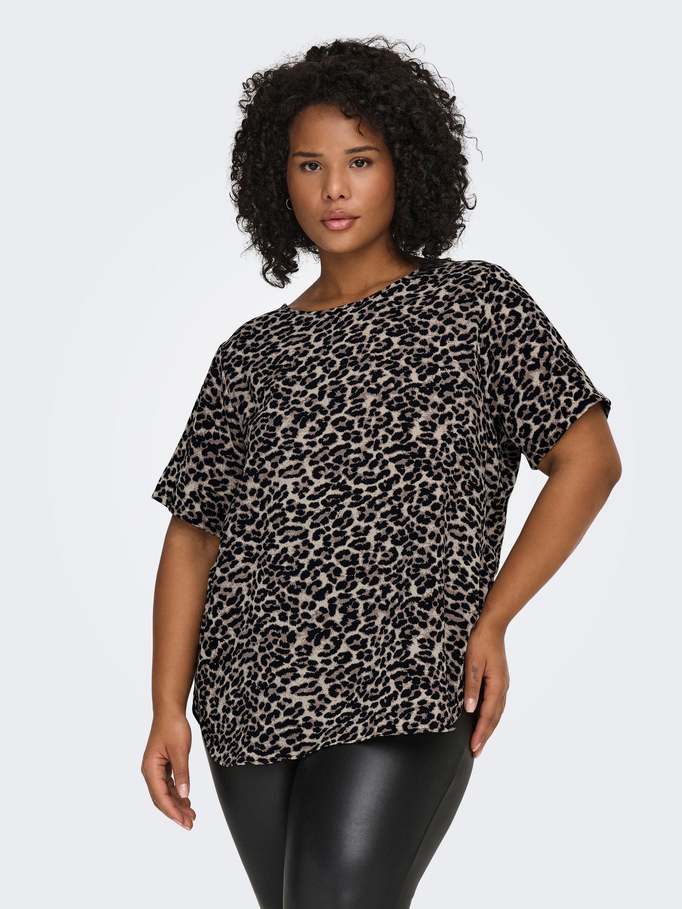 ONLY CARMAKOMA VICA S/S TOP WVN NOOS PUMICE STONE LEO