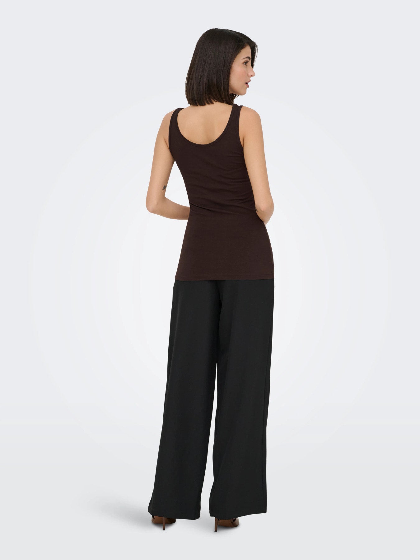 JDY AVA S/L TANK TOP 180 JRS NOOS BRUN