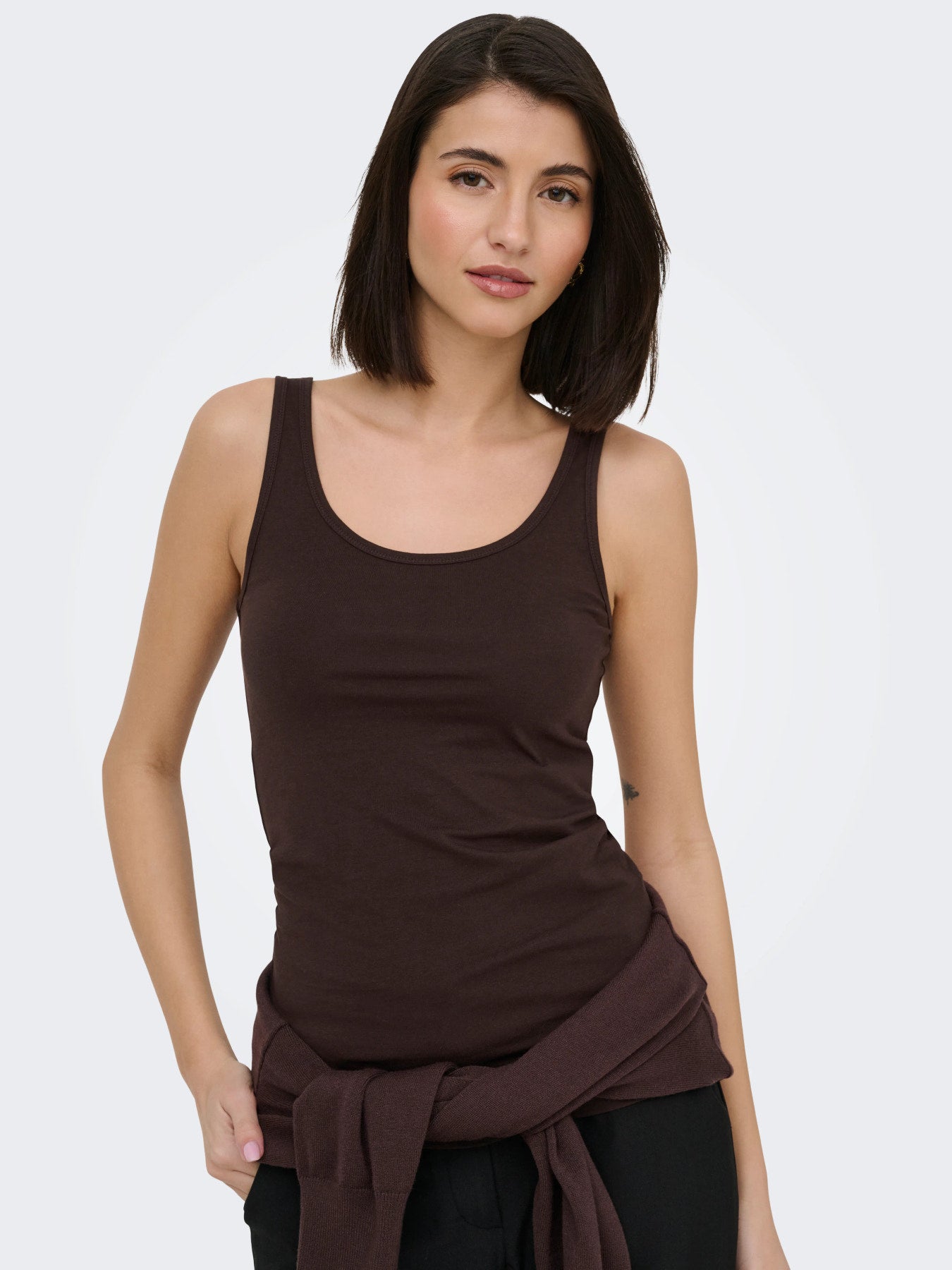 JDY AVA S/L TANK TOP 180 JRS NOOS BRUN