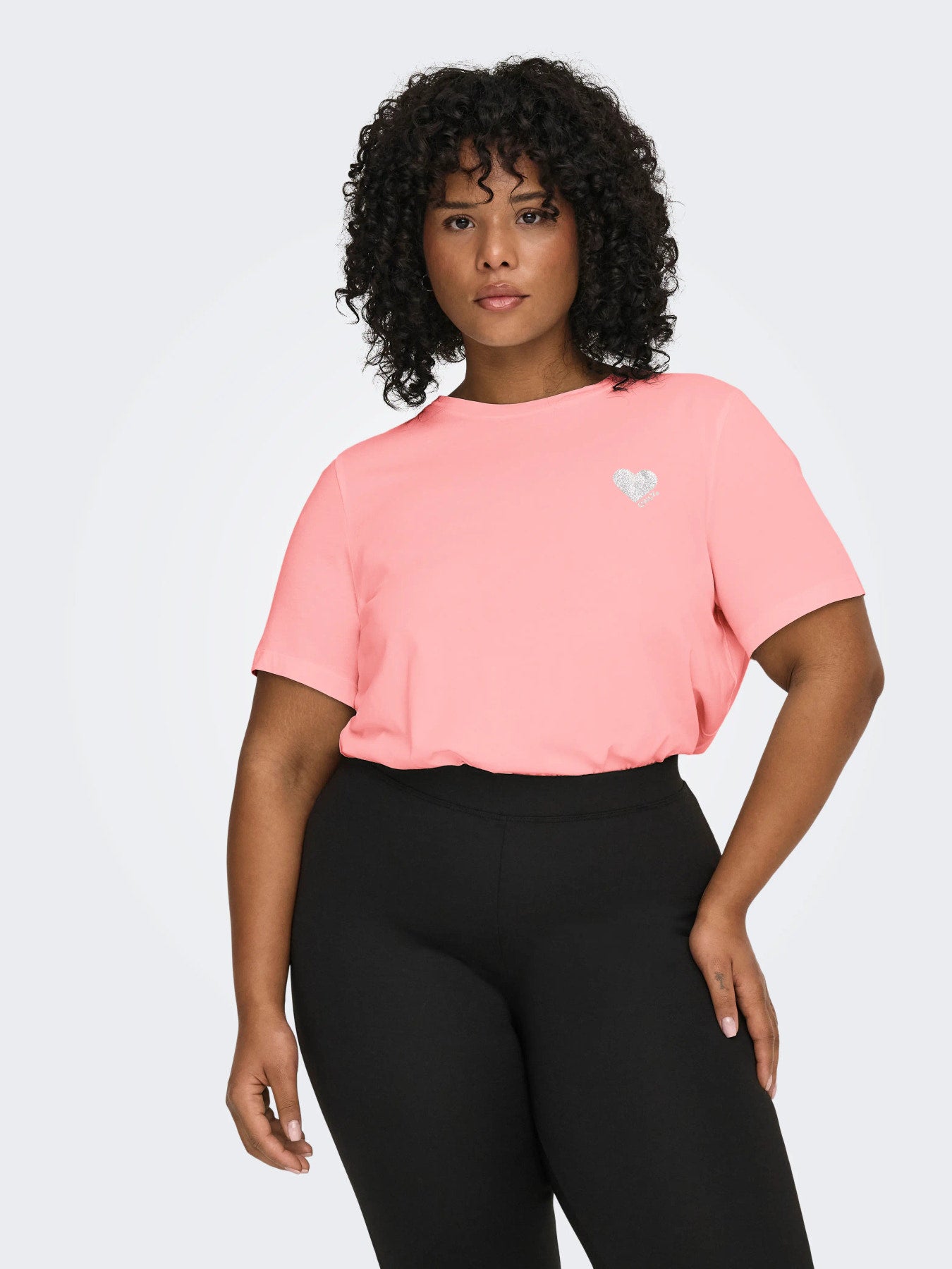 ONLY CARMAKOMA CARKITA S/S LOGO TOP JRS NOOS LYSERØD