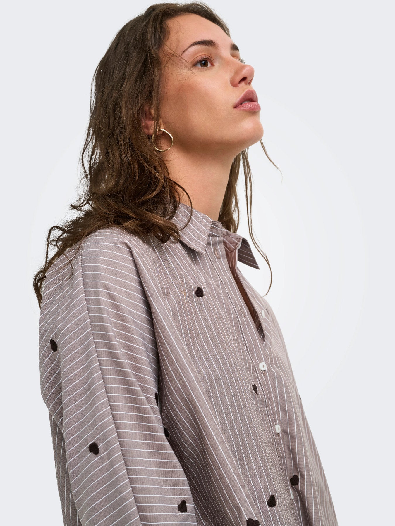 ONLY NEW LINA GRACE STR EMB SHIRT NOOS WVN Coffee Bean STRIPE W. COFFEE BEAN HEART EMB