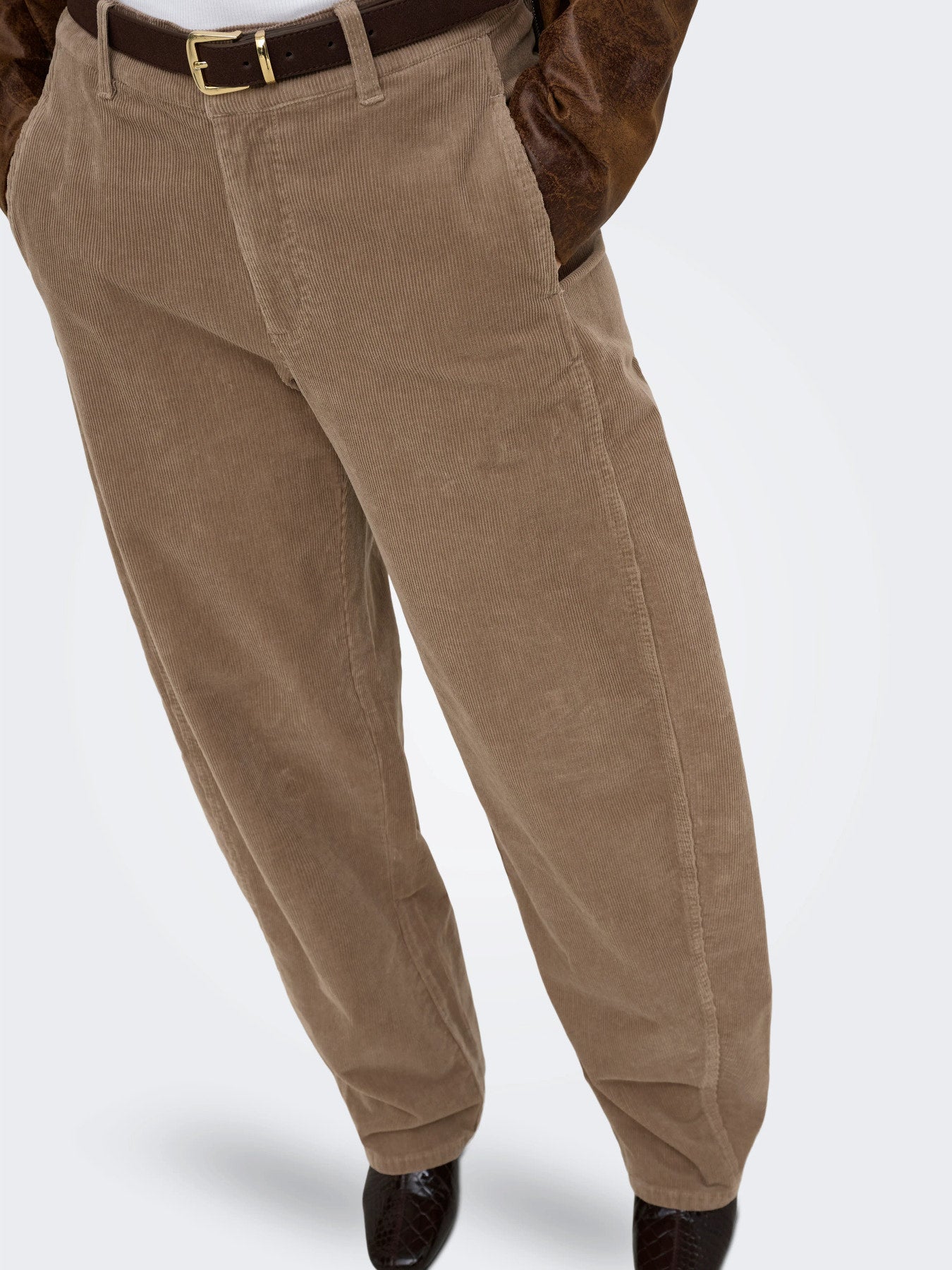 ONLY CLAIR-FLORA MW CORD BARREL PANT PNT Taupe Gray "32"