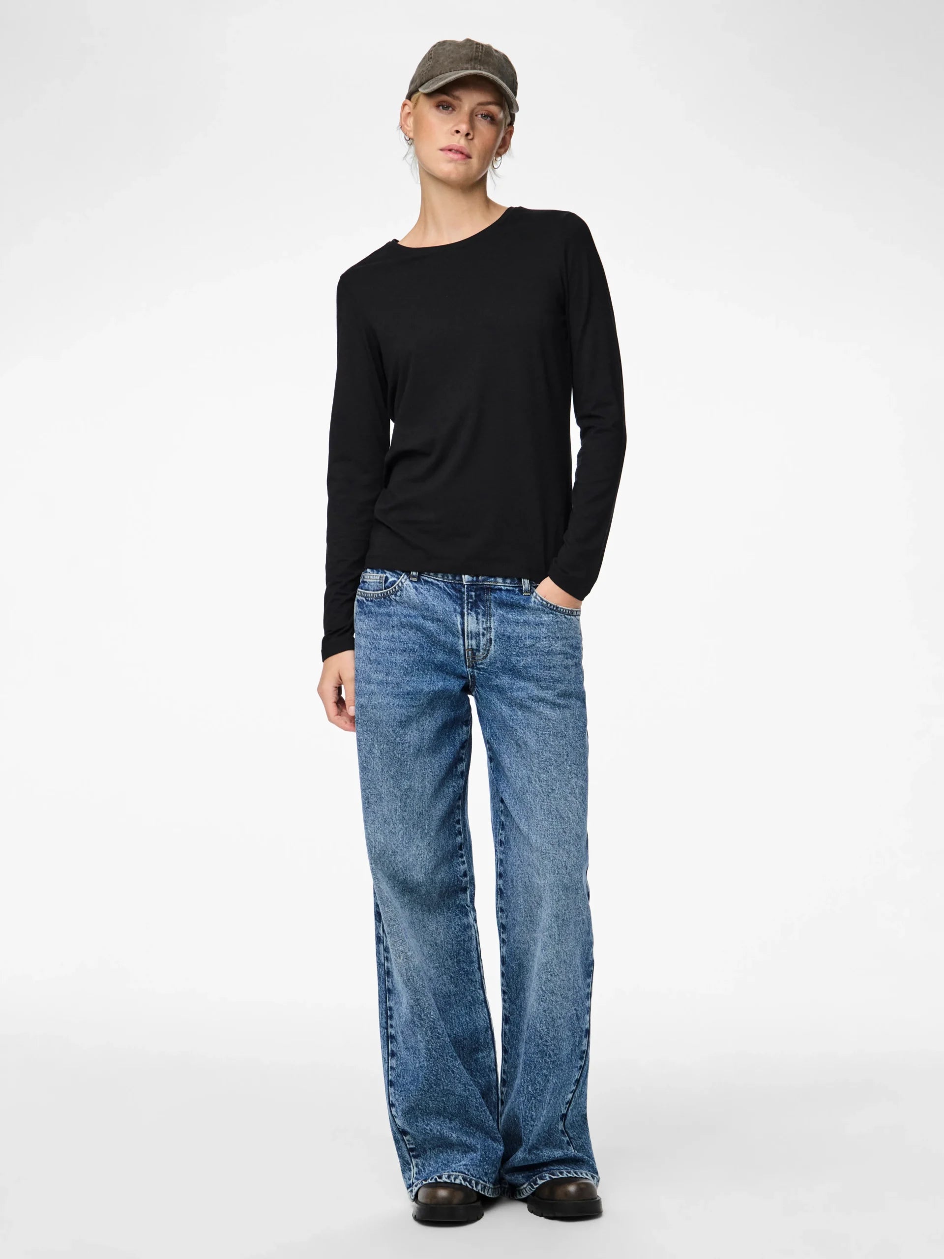 PIECES SIRENE LS TEE JRS NOOS BC Black