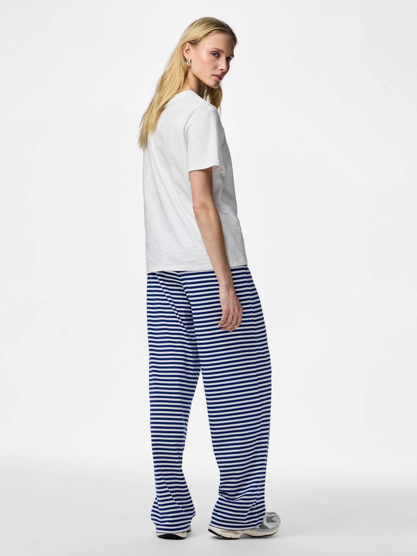 PIECES LAYA MW WIDE PANTS JRS NOOS BLUING BRIGHT WHITE