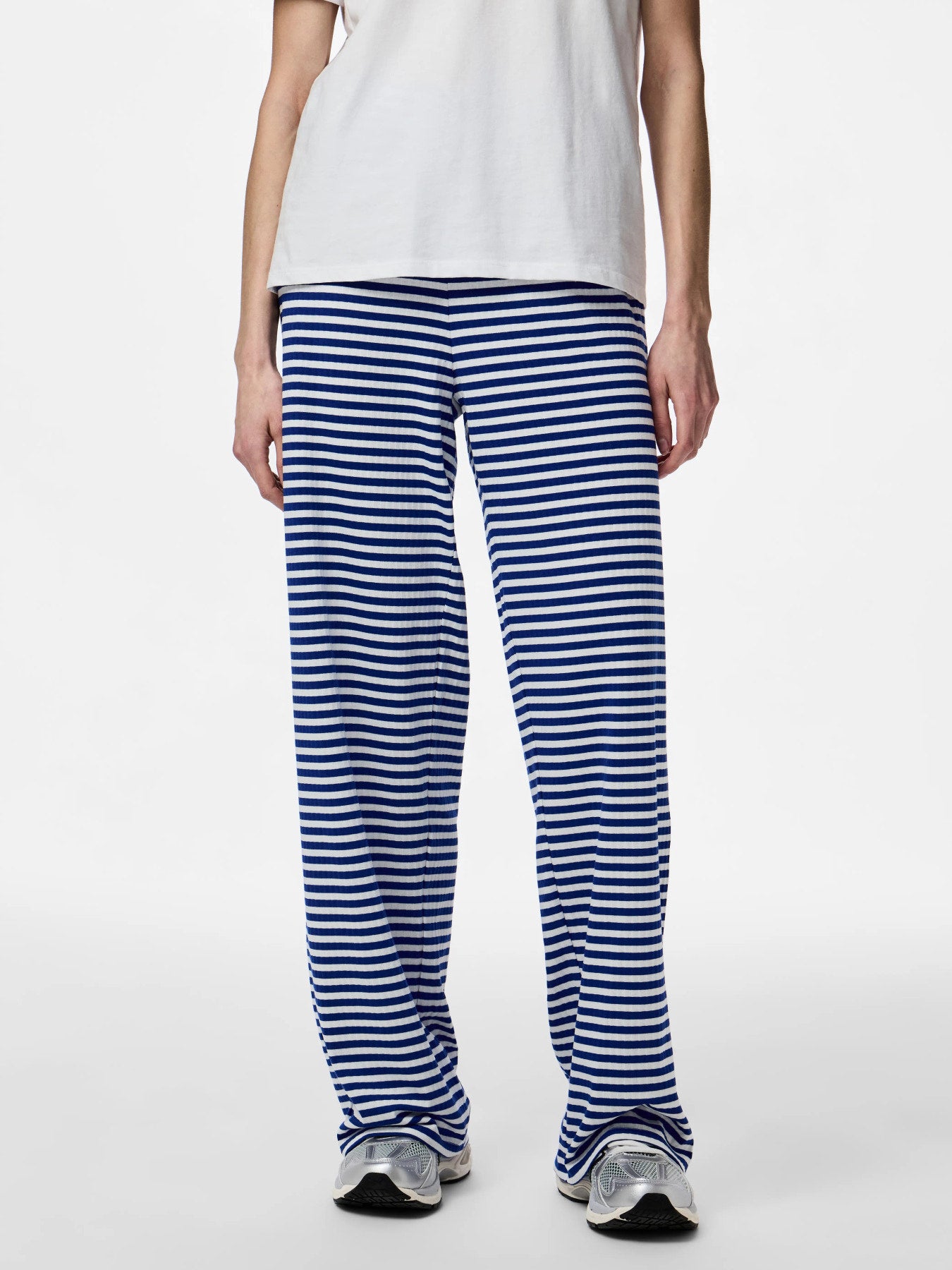 PIECES LAYA MW WIDE PANTS JRS NOOS BLUING BRIGHT WHITE