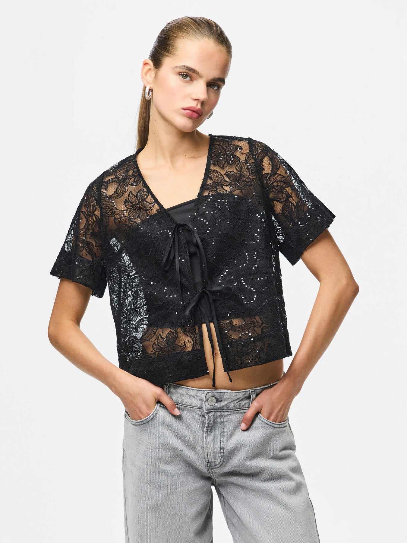 PIECES LOUISE 2/4 V-NECK TIE TOP WVN D2D