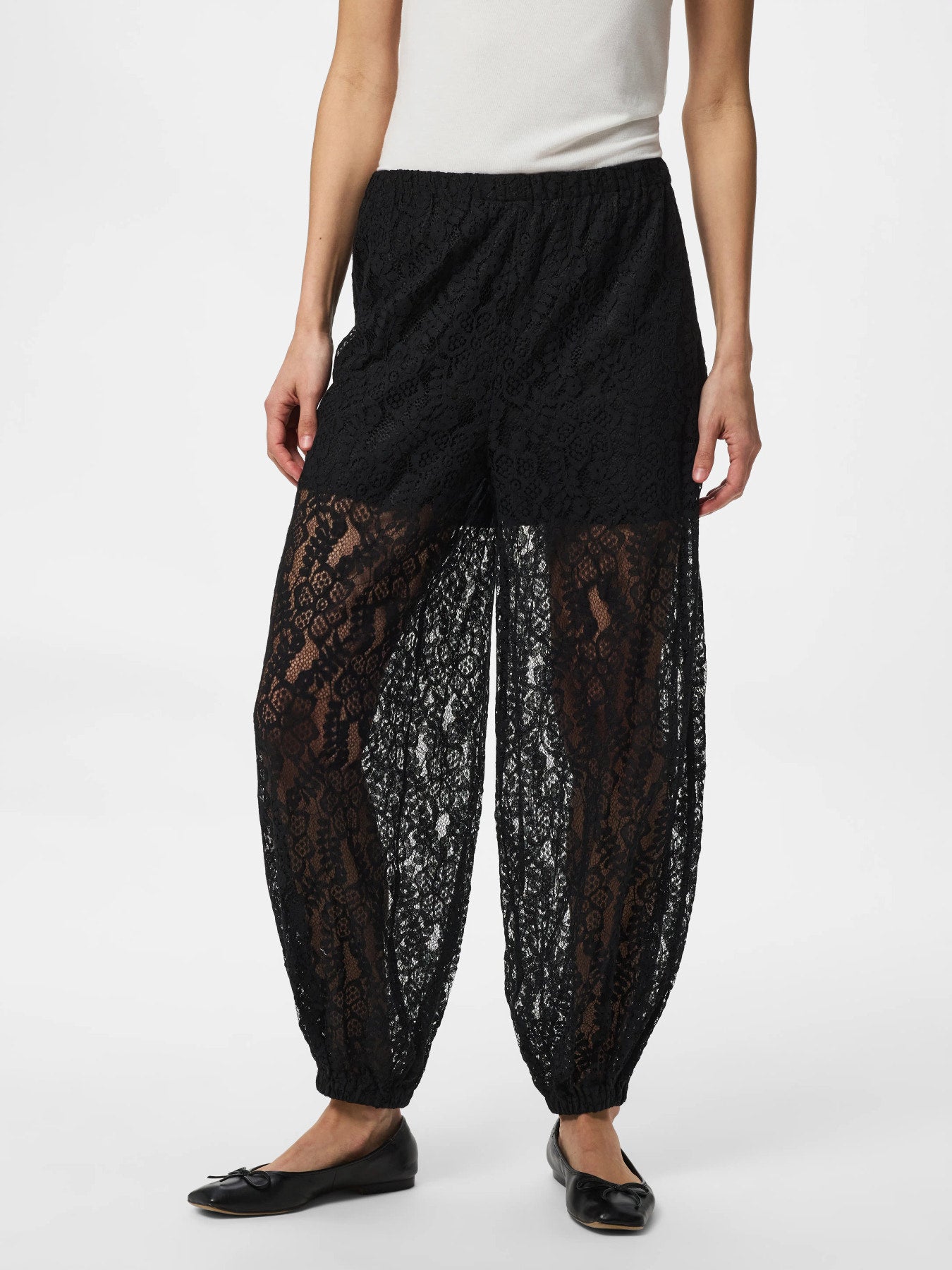 PIECES ALINE HW BALLOON LACE PANTS W BLACK