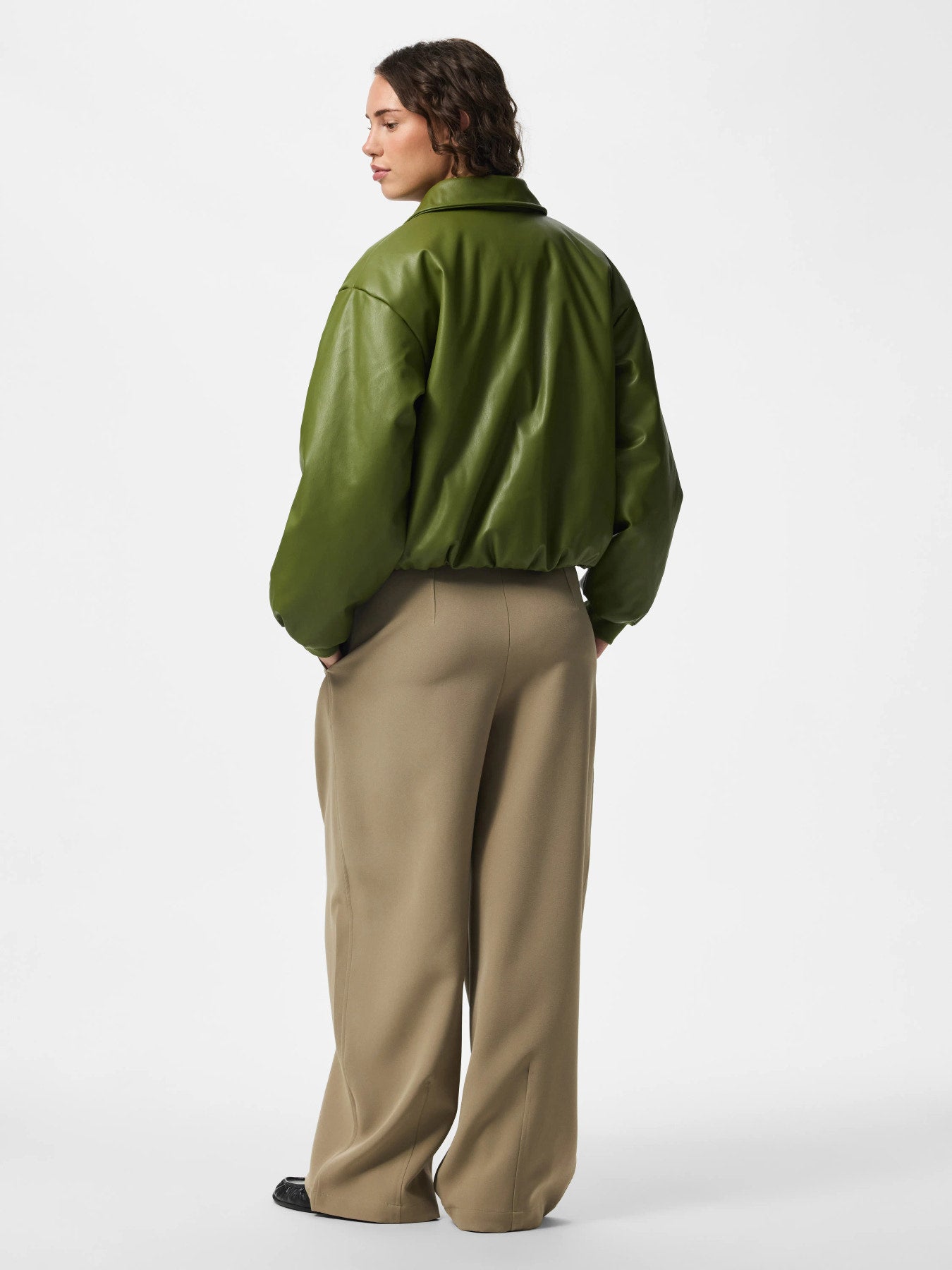 PIECES LARA PADDED COATED BOMBER JACKET WB BC Spagnum