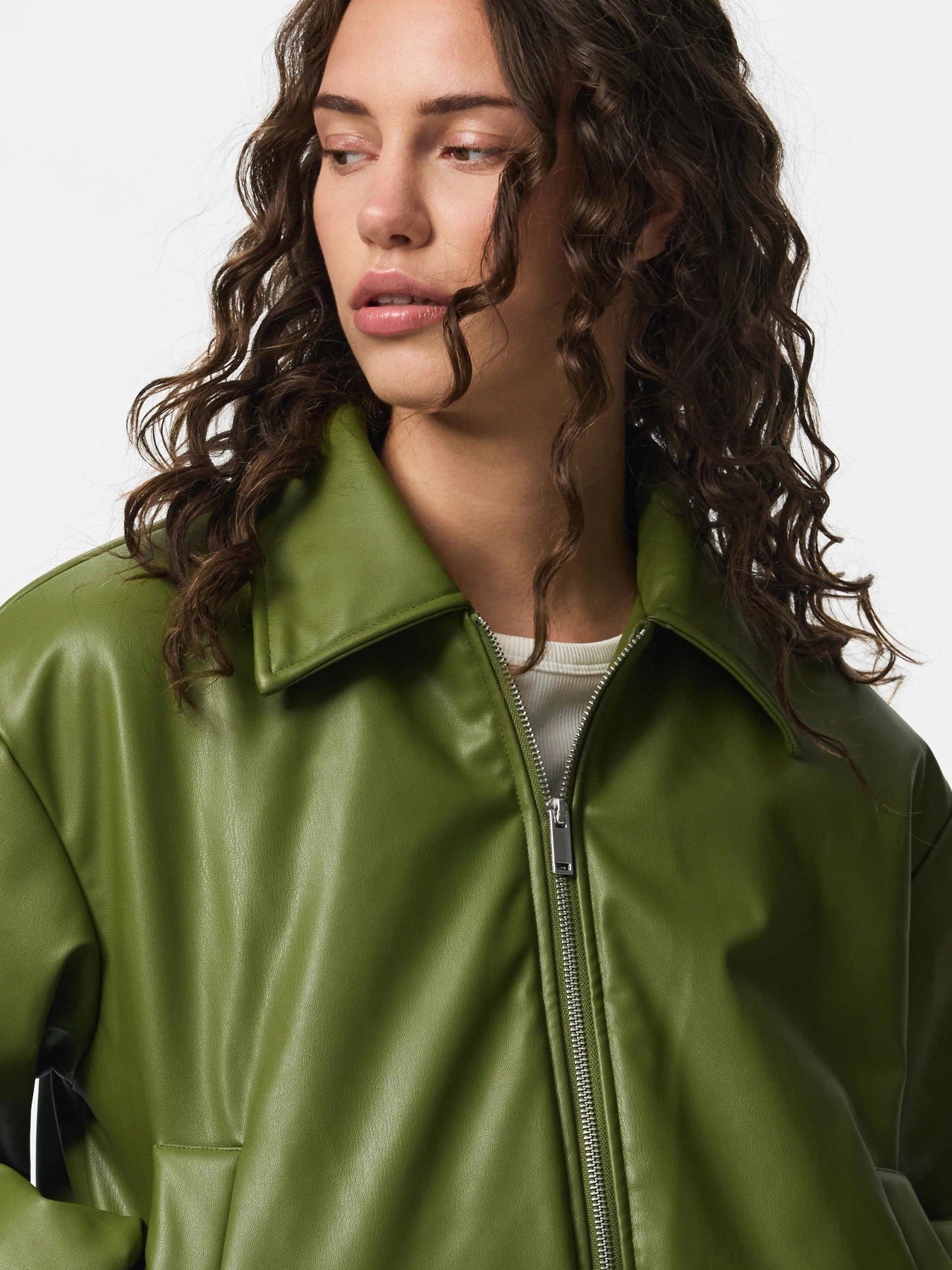 PIECES LARA PADDED COATED BOMBER JACKET WB BC Spagnum