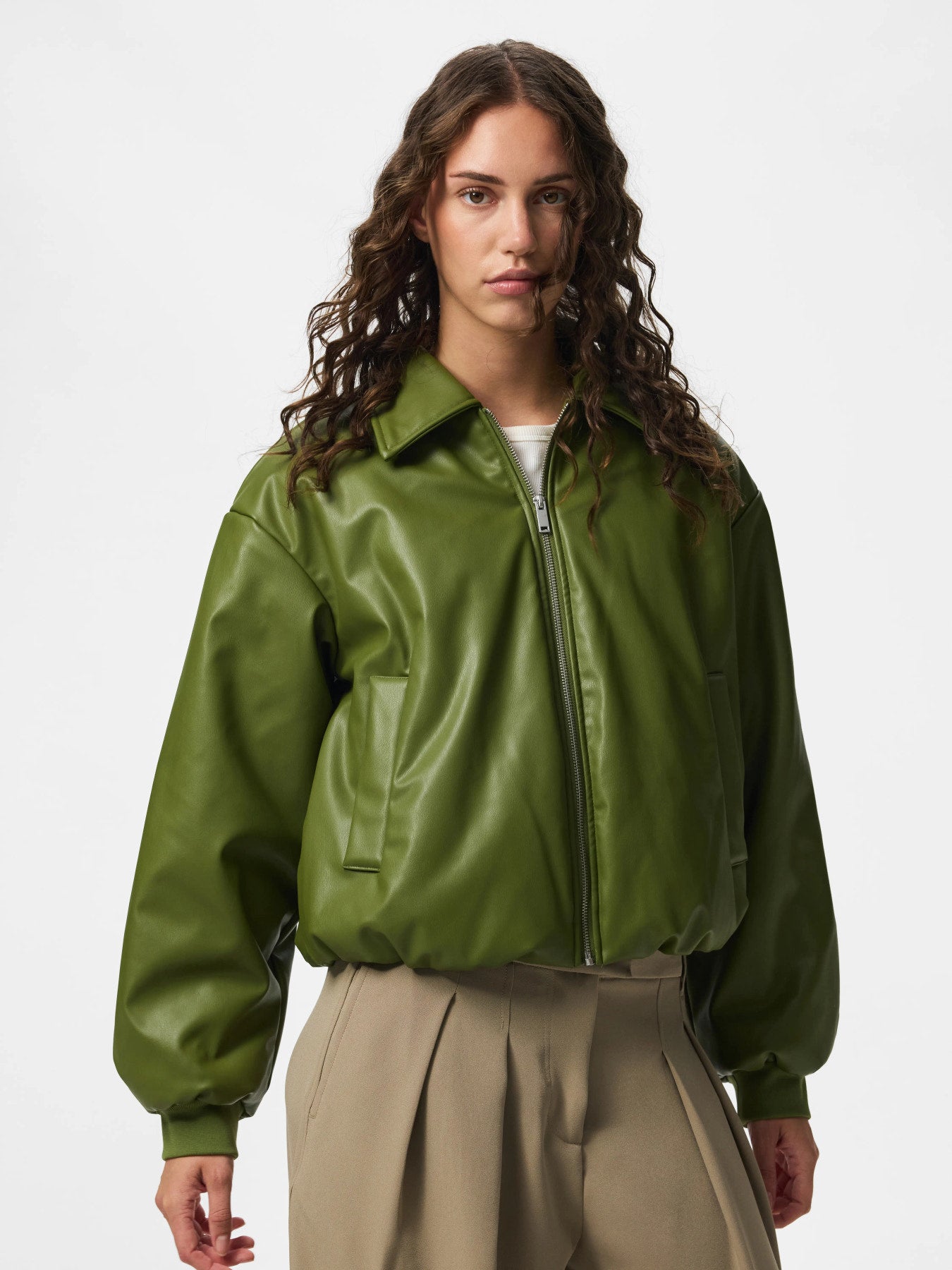 PIECES LARA PADDED COATED BOMBER JACKET WB BC Spagnum