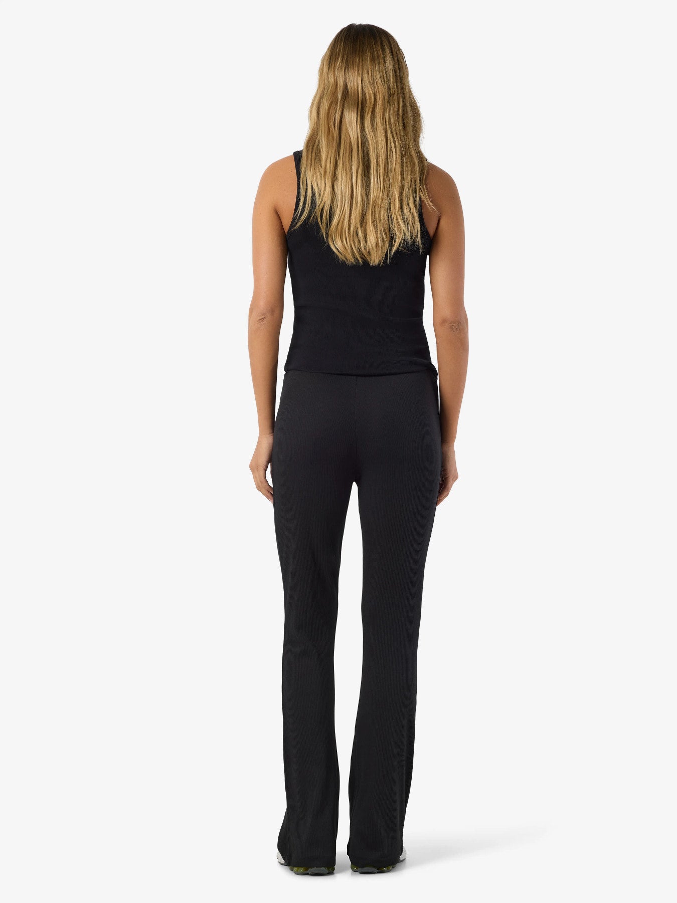 NOISY MAY PASA HW FLARED PANTS NOOS BLACK