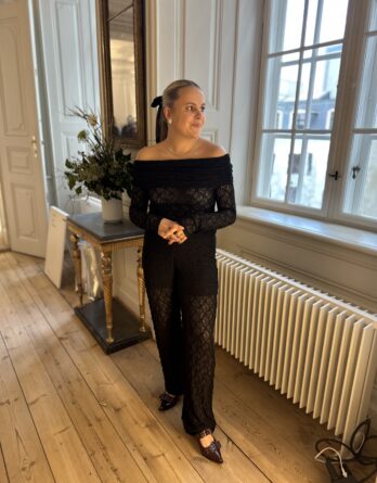 Pieces Naya Off shoulder lace top - Black